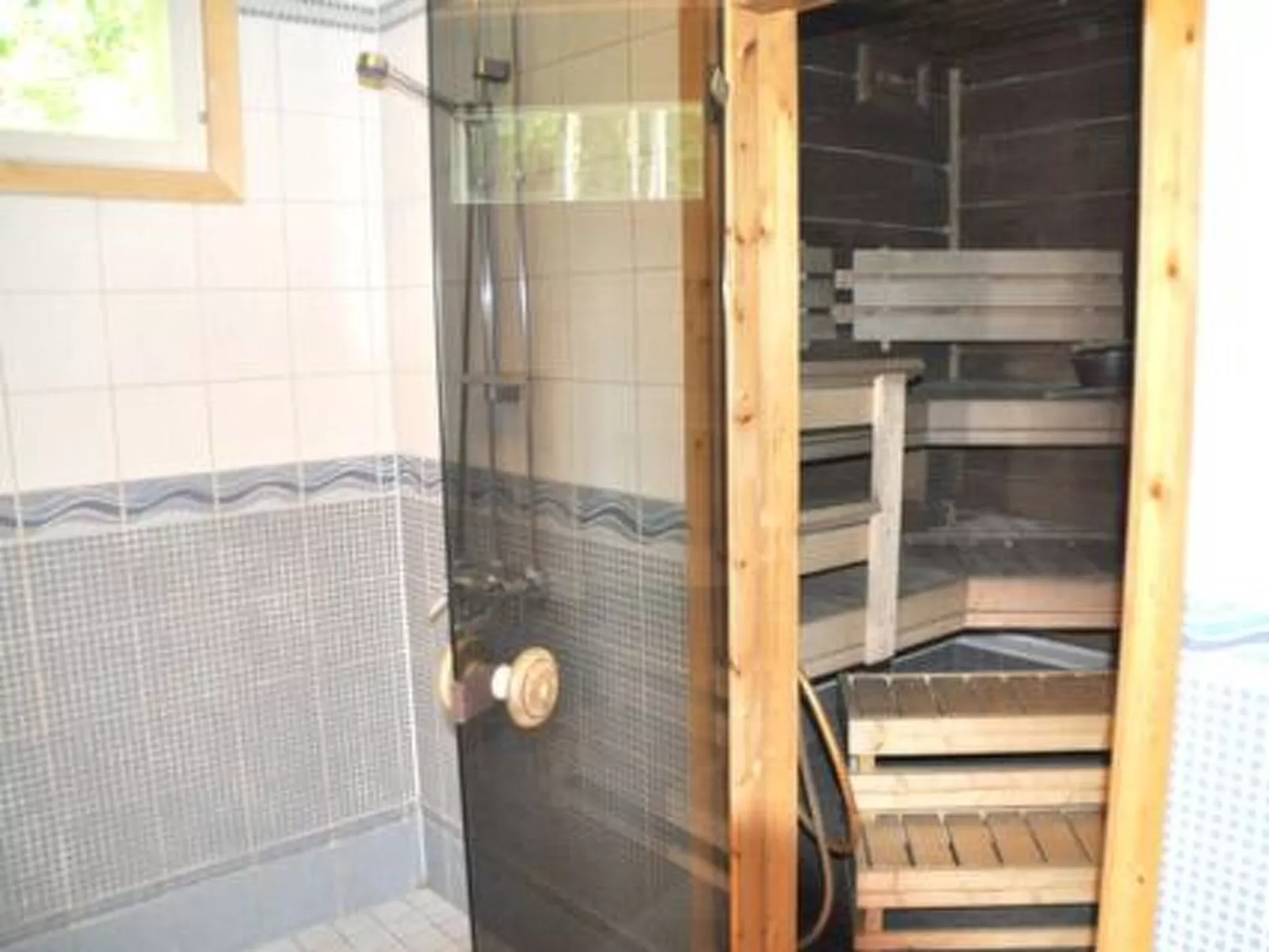 Villa vuorikotka-Binnen