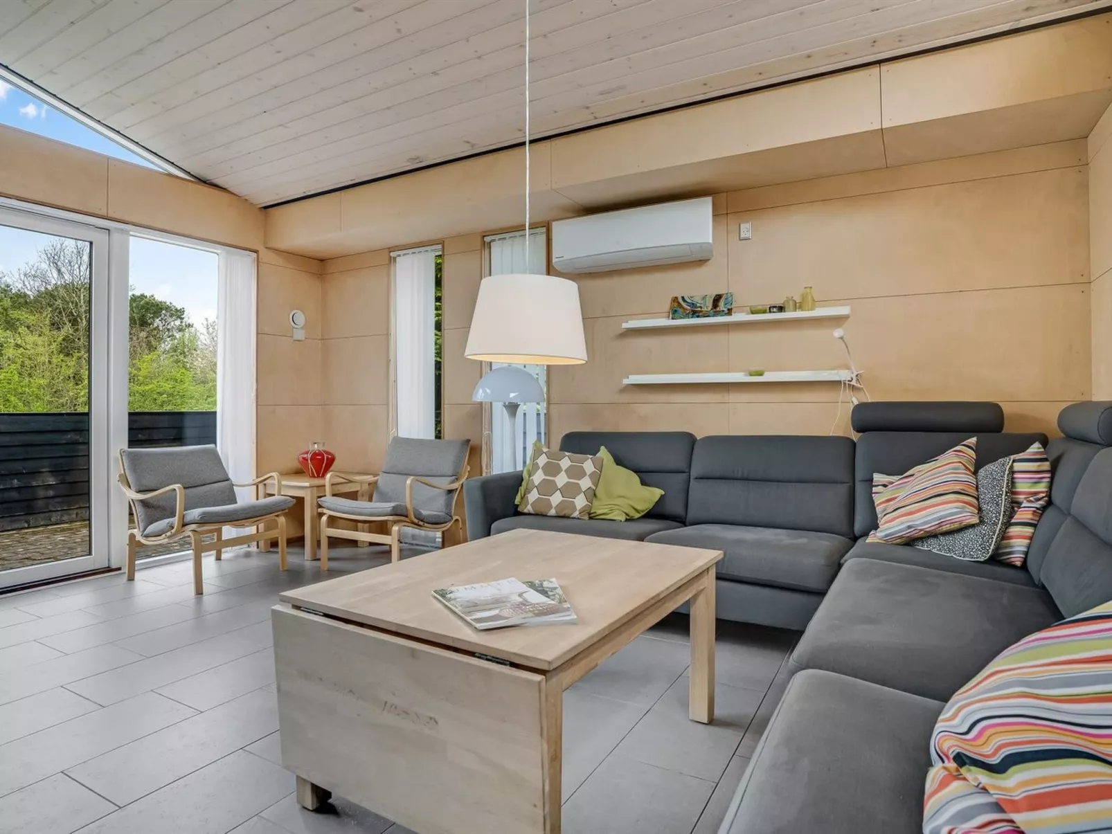 "Ginne" - 1km to the fjord-Binnen