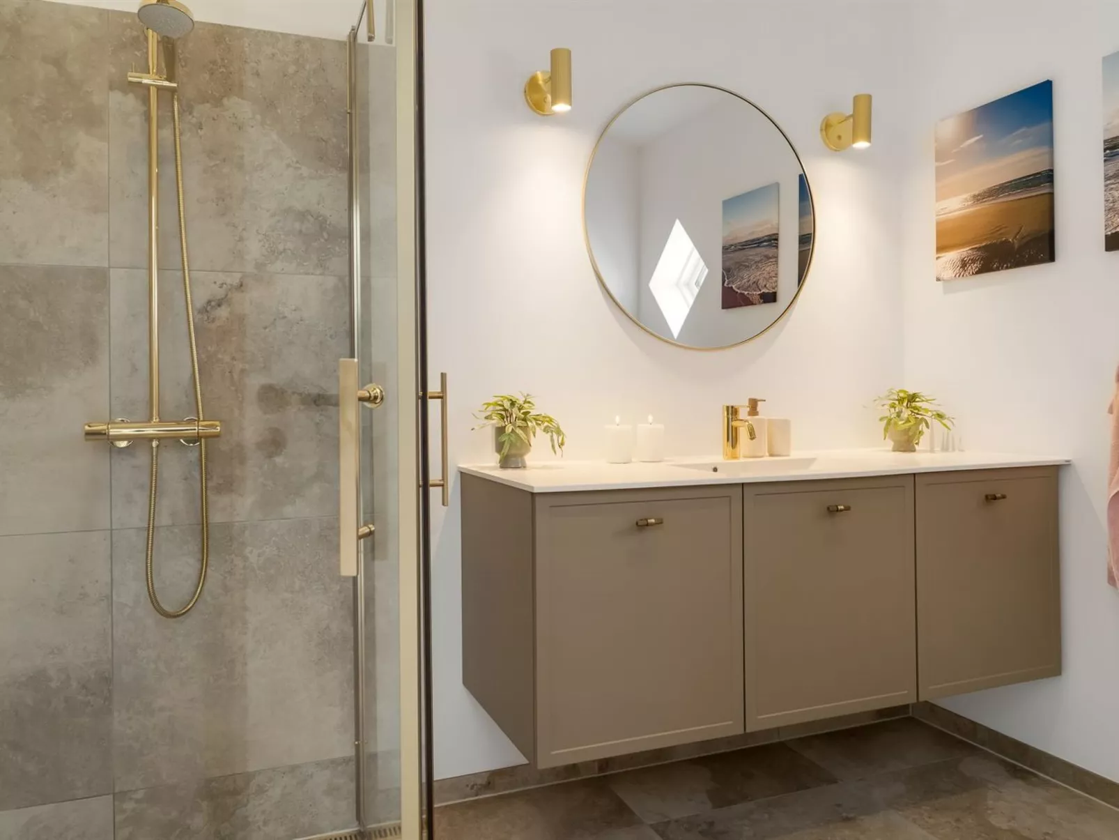 "Tessa" - 500m from the sea-Binnen