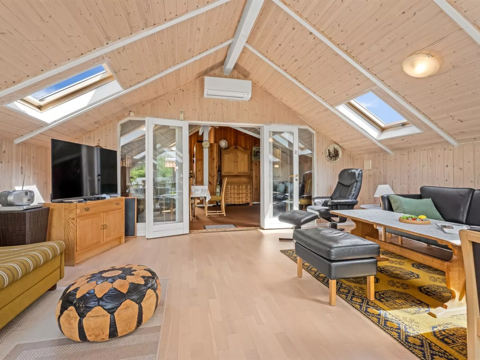 "Ylvie" - 500m from the sea-Binnen