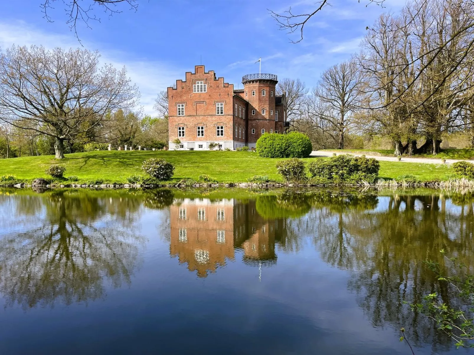 "Brun" - 1.5km from the sea-Buiten