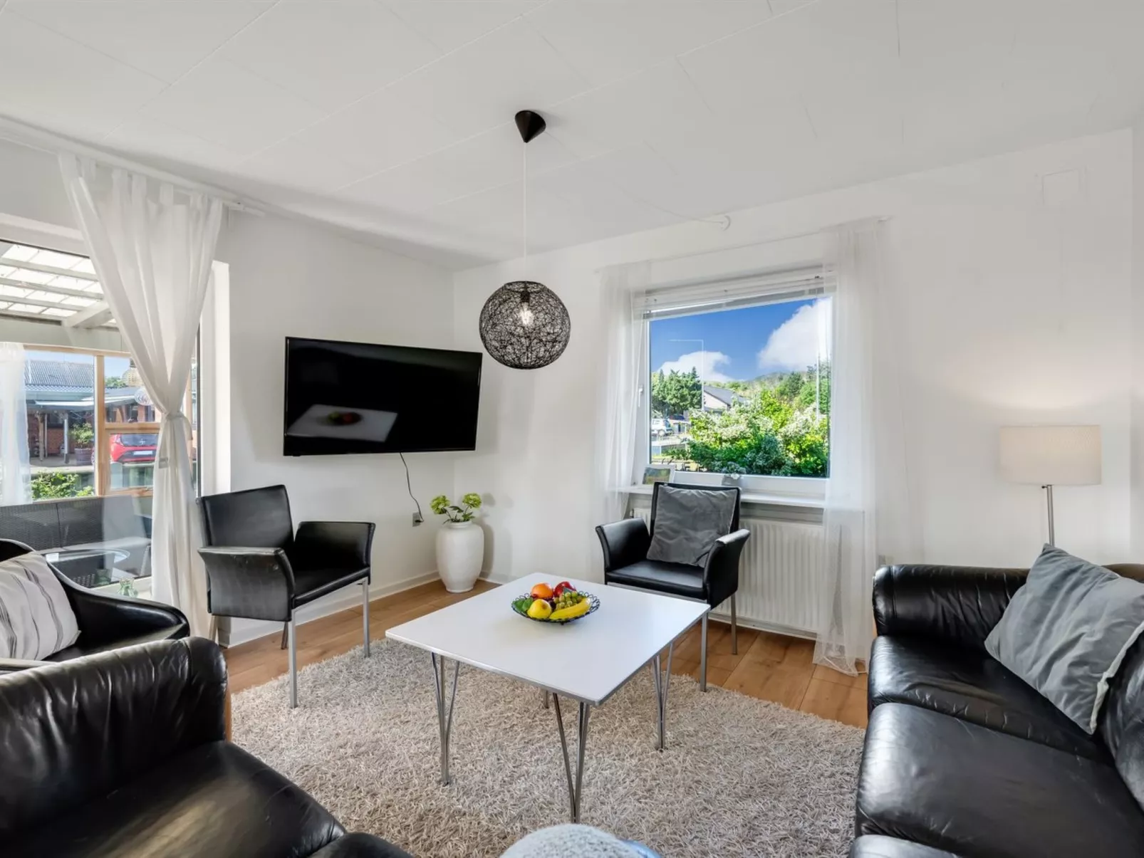 "Svein" - 500m to the fjord-Binnen