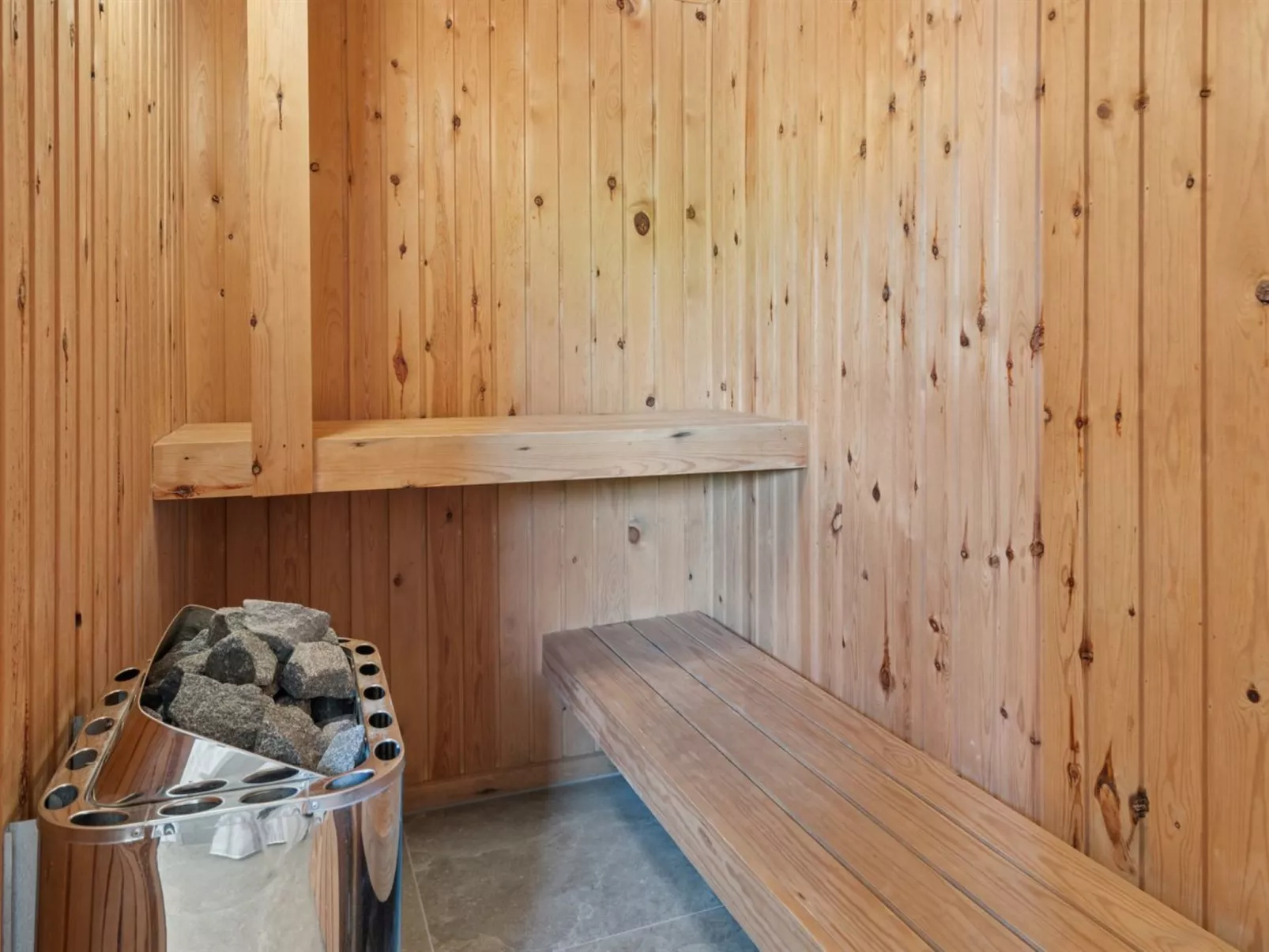 "Enrica" - 250m from the sea-Binnen