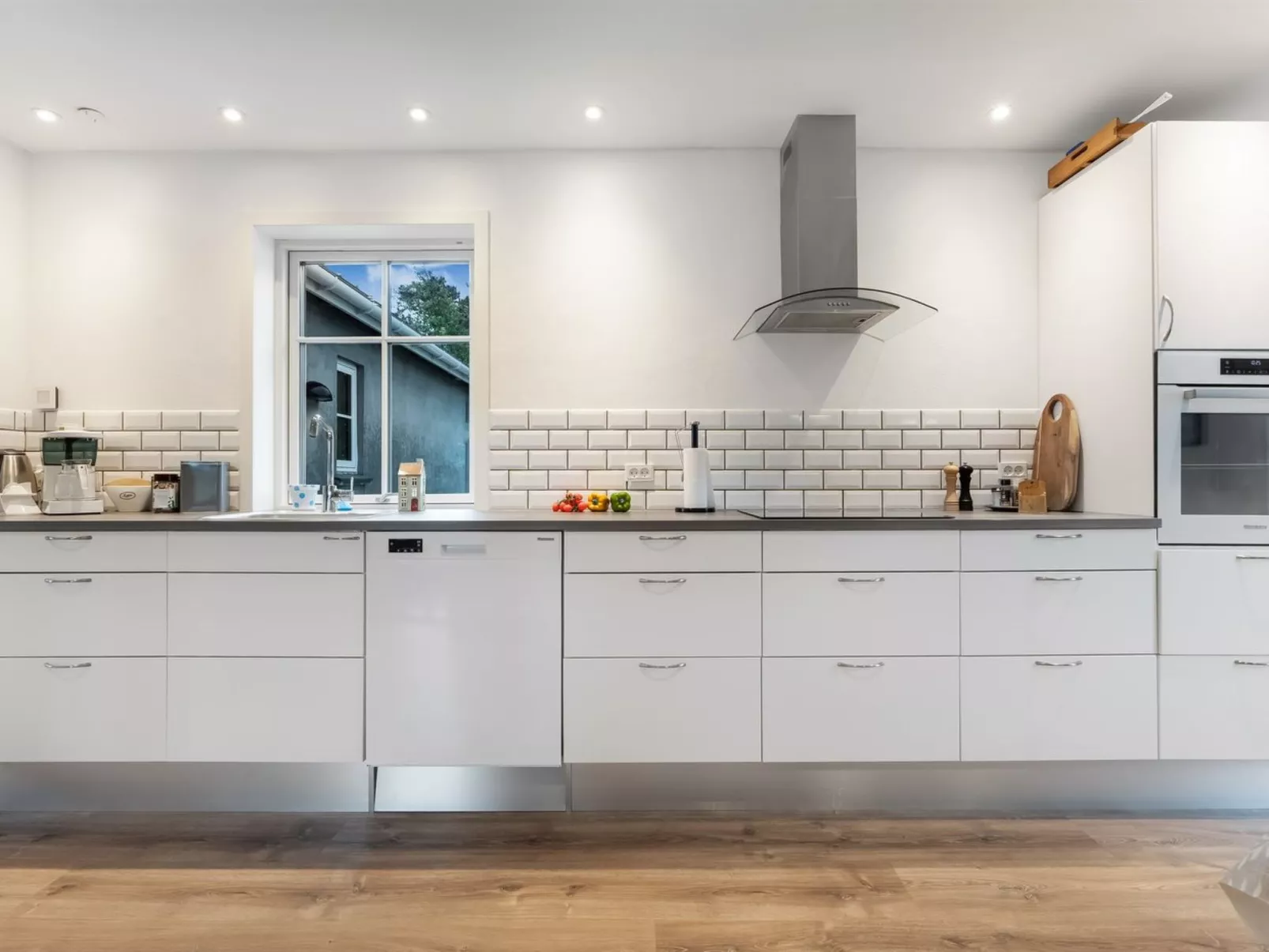 "Nanja" - 250m from the sea-Binnen