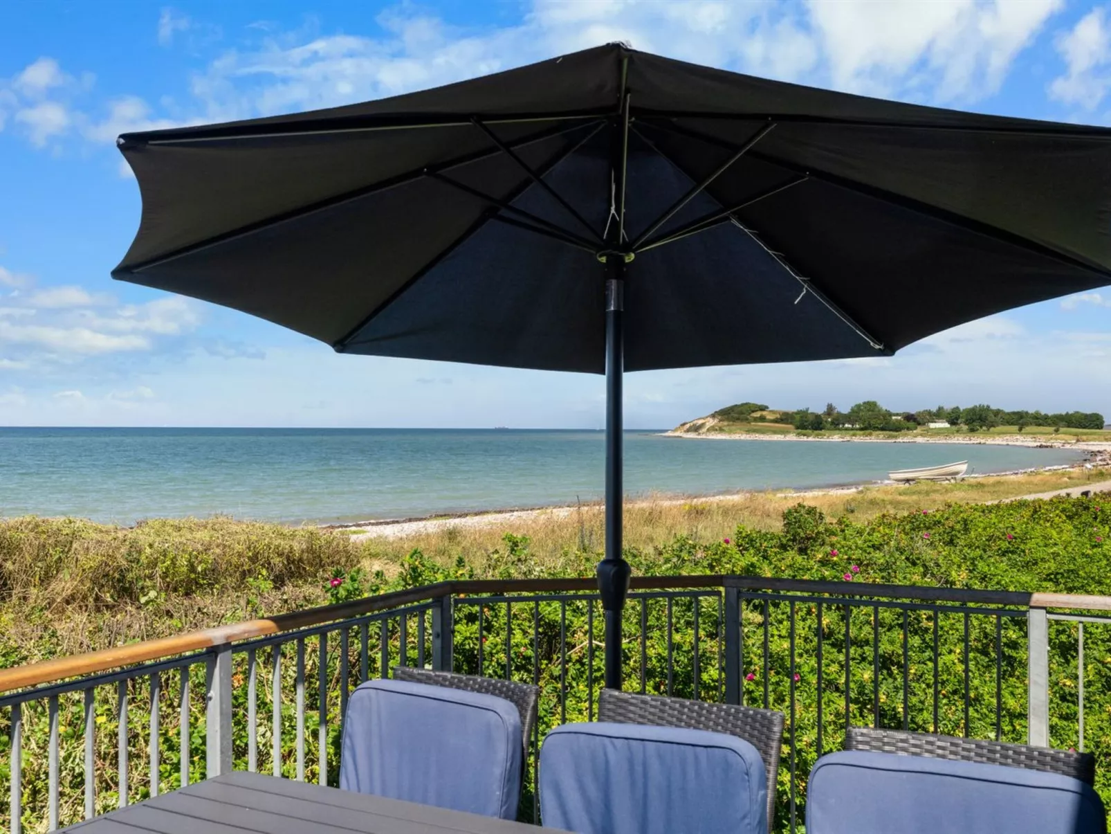 "Luci" - 20m from the sea-Buiten