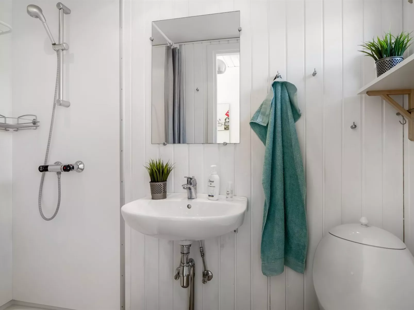 "Barrit" - 50m to the fjord-Binnen