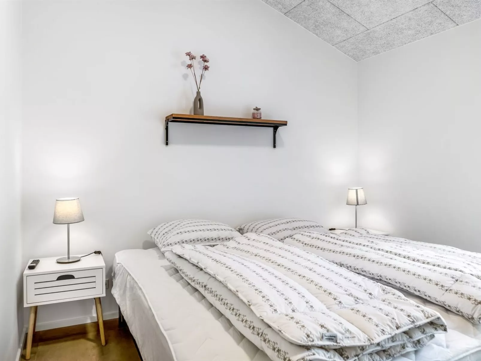 "Zoya" -  from the sea-Binnen