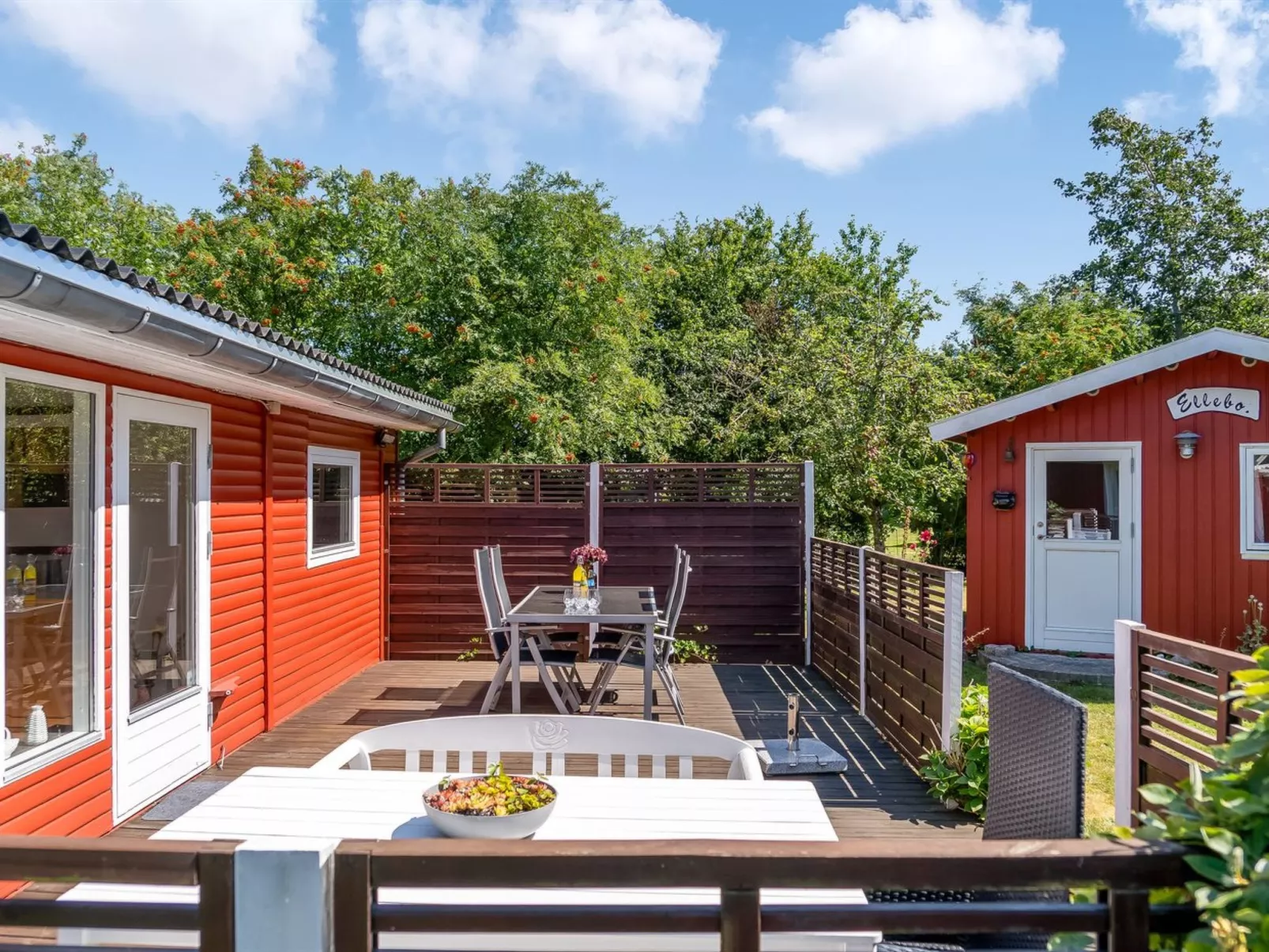 "Sallie" - 500m to the fjord-Buiten