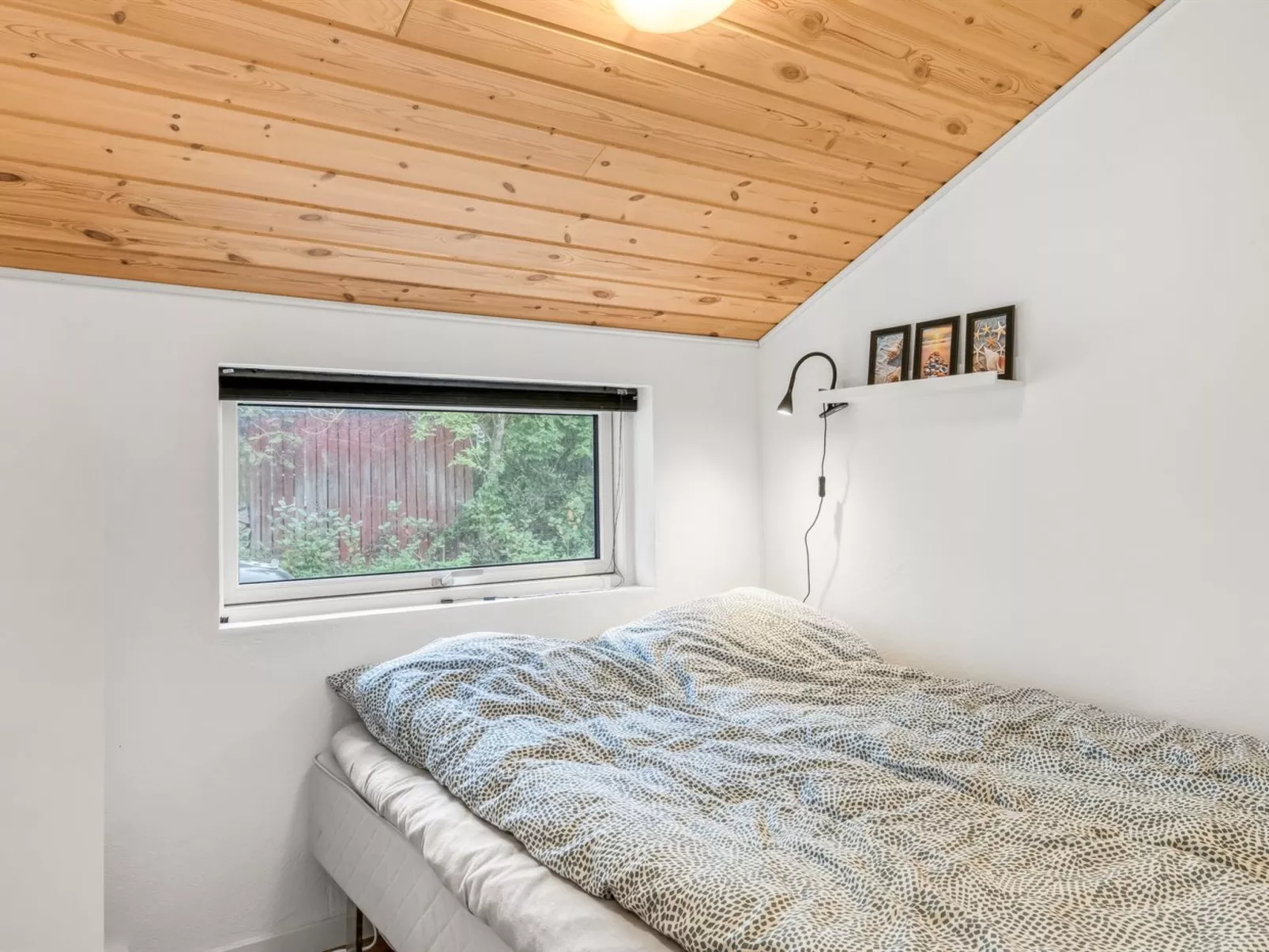 "Silvia" -  from the sea-Binnen