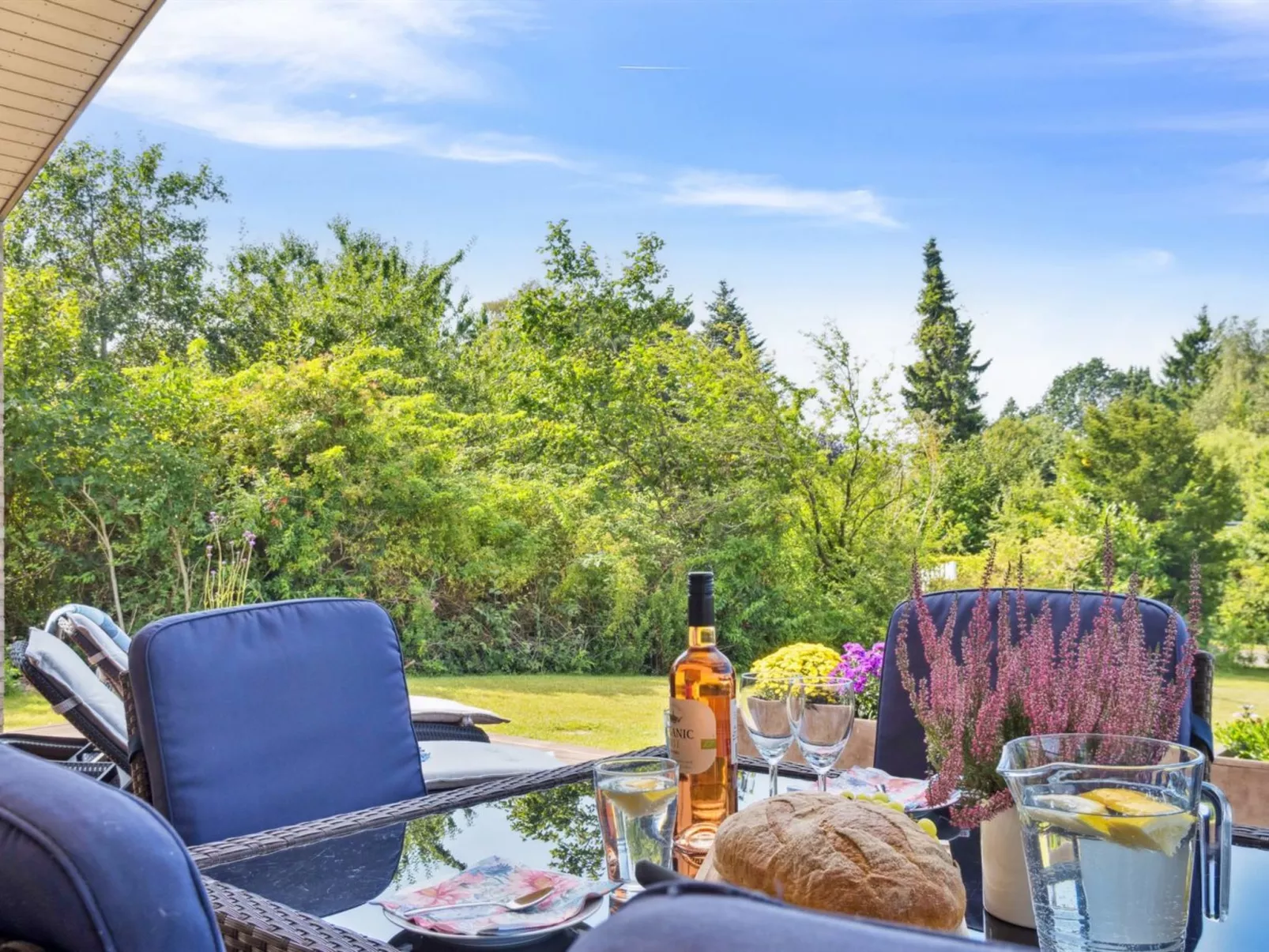 "Troels" - 945m from the sea-Buiten