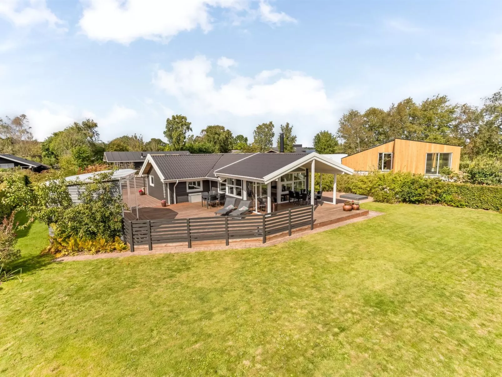 "Eisa" - 75m from the sea-Buiten