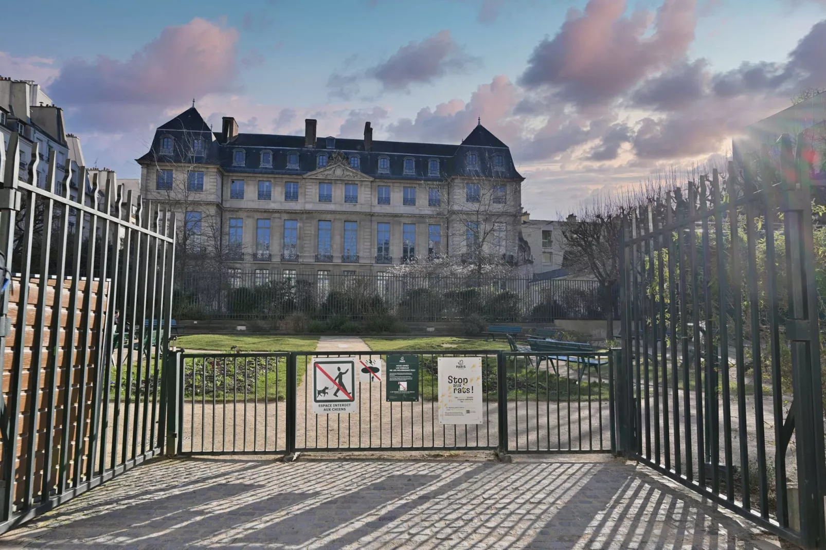 VIEILLE DU TEMPLE MX-Image-tags.