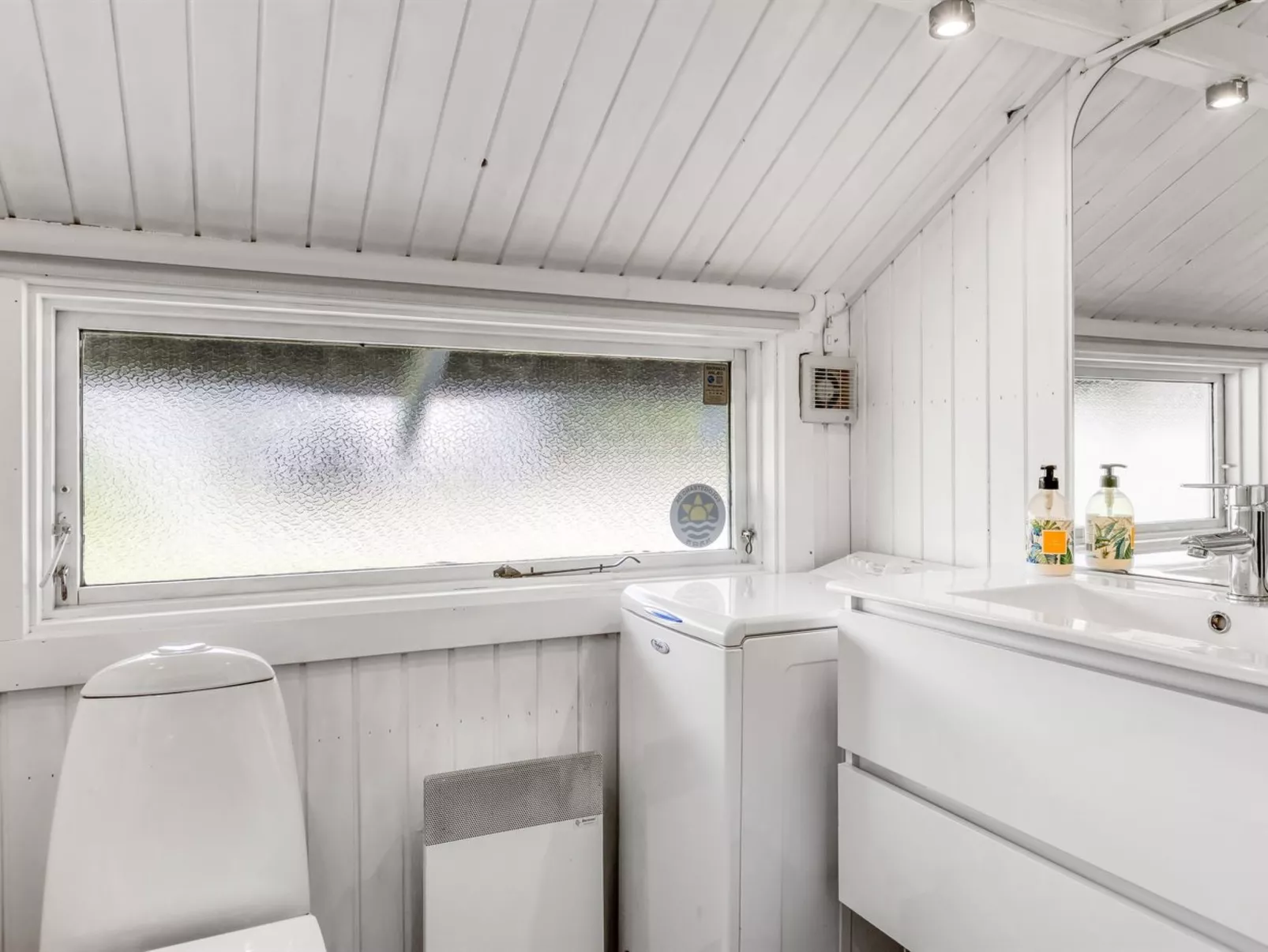 "Madita" - 30km from the sea-Binnen