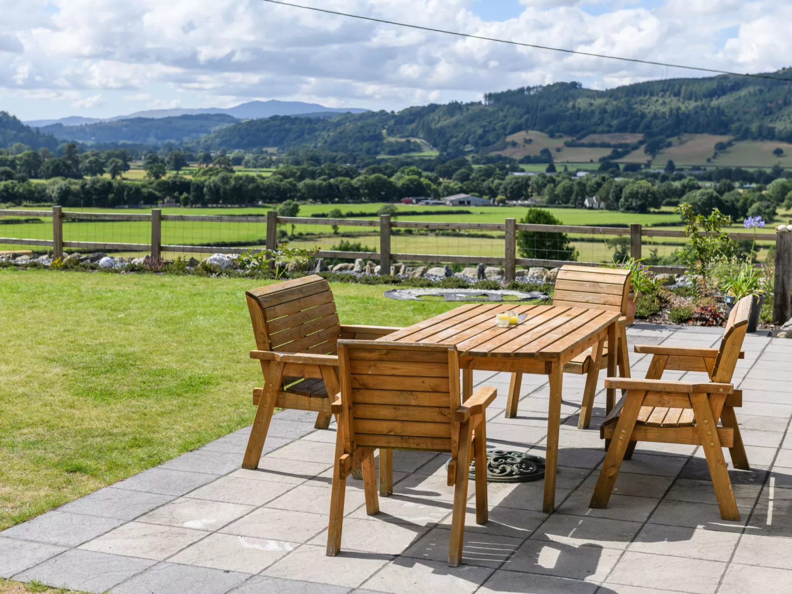 Moelis Granary-Buiten