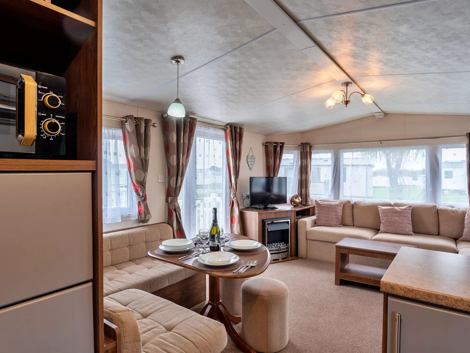 Phoenix Retreat-Binnen