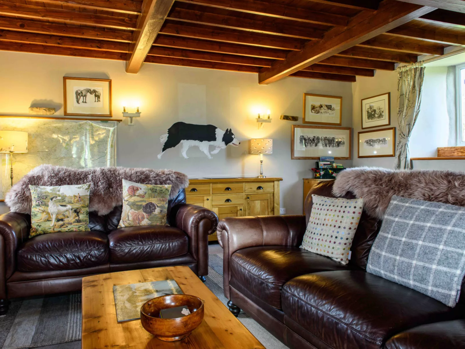 Shepherds Cottage at Mile House Farm-Binnen