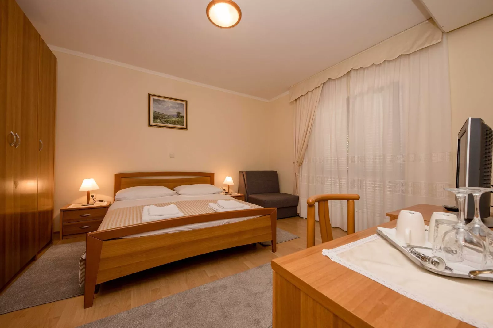 Guest House Villa Anggela - Classic Double room with Balcony and Sea View (BR1)-Binnen