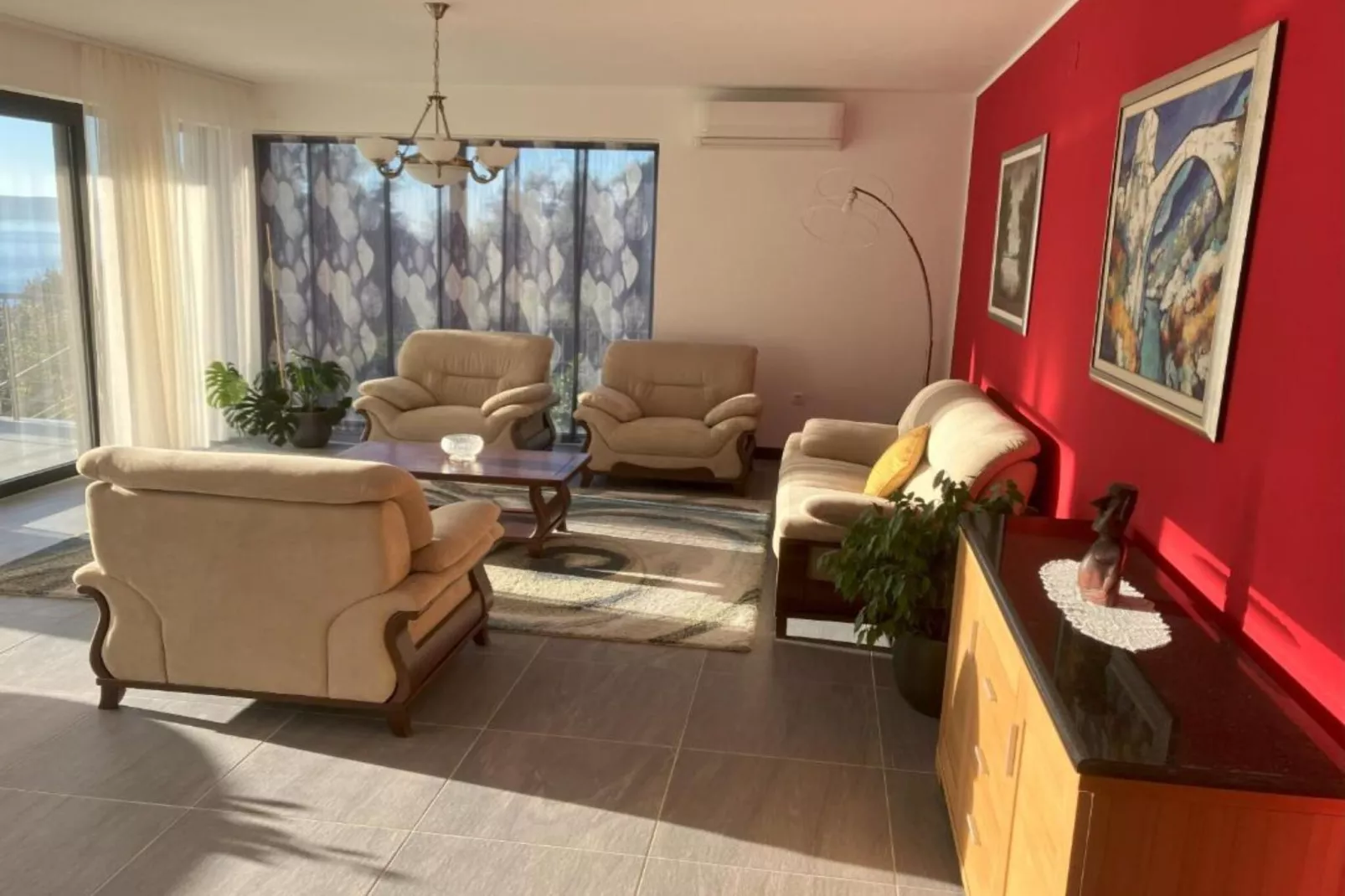 Beachfront Luxury Villa with Private Pool and Stunning Sea Views-Buitenlucht