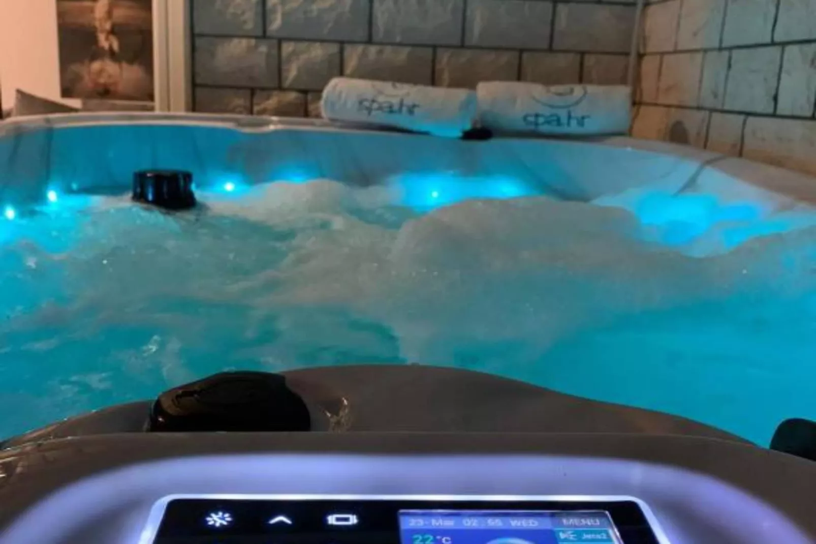 Luxury Apartment Ivo  with Jacuzzi near the beach - Two Bedroom Apartment-Spa