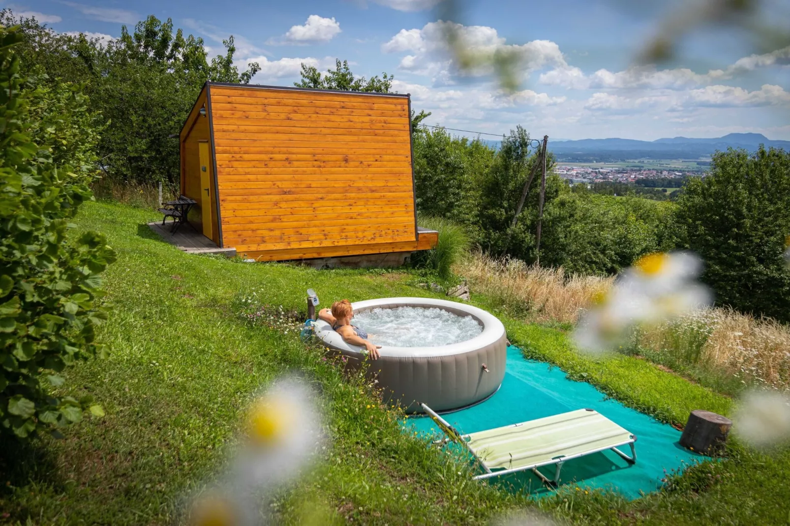 Rustic Refuge Glamping with Hot-Tub and Sauna - Double room with Terrace-Buitenlucht