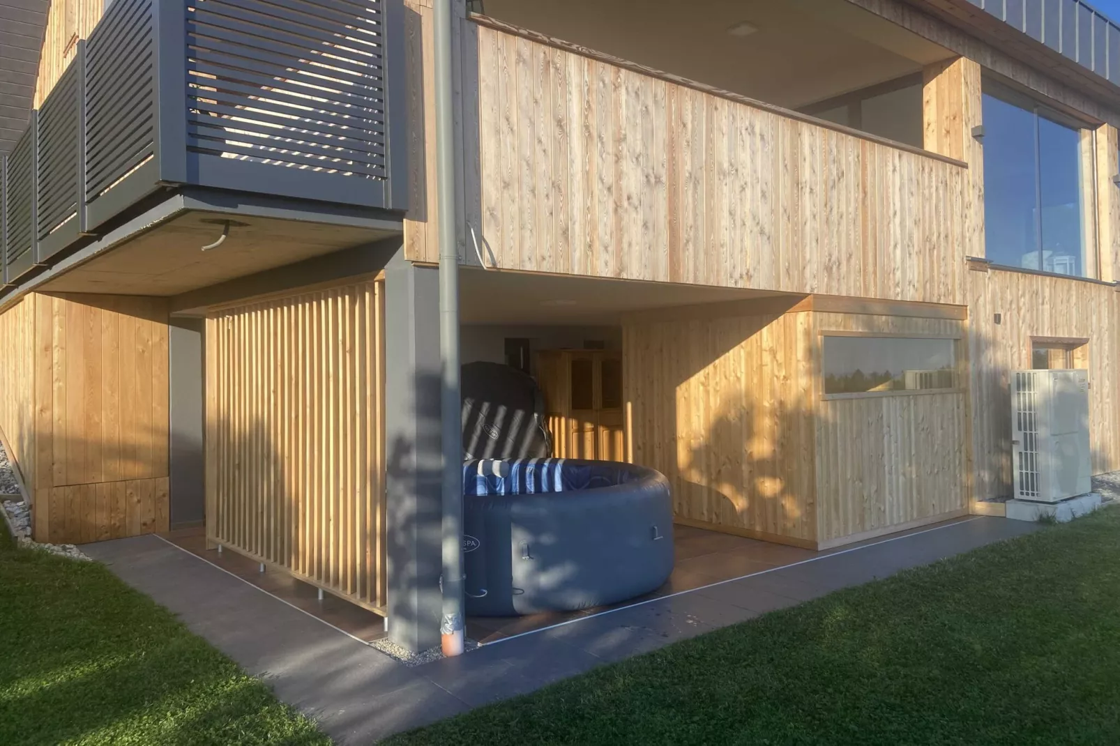 Mountain Vibrant and Timeless Apartment with Sauna - Studio Apartment with Terrace-Buitenlucht