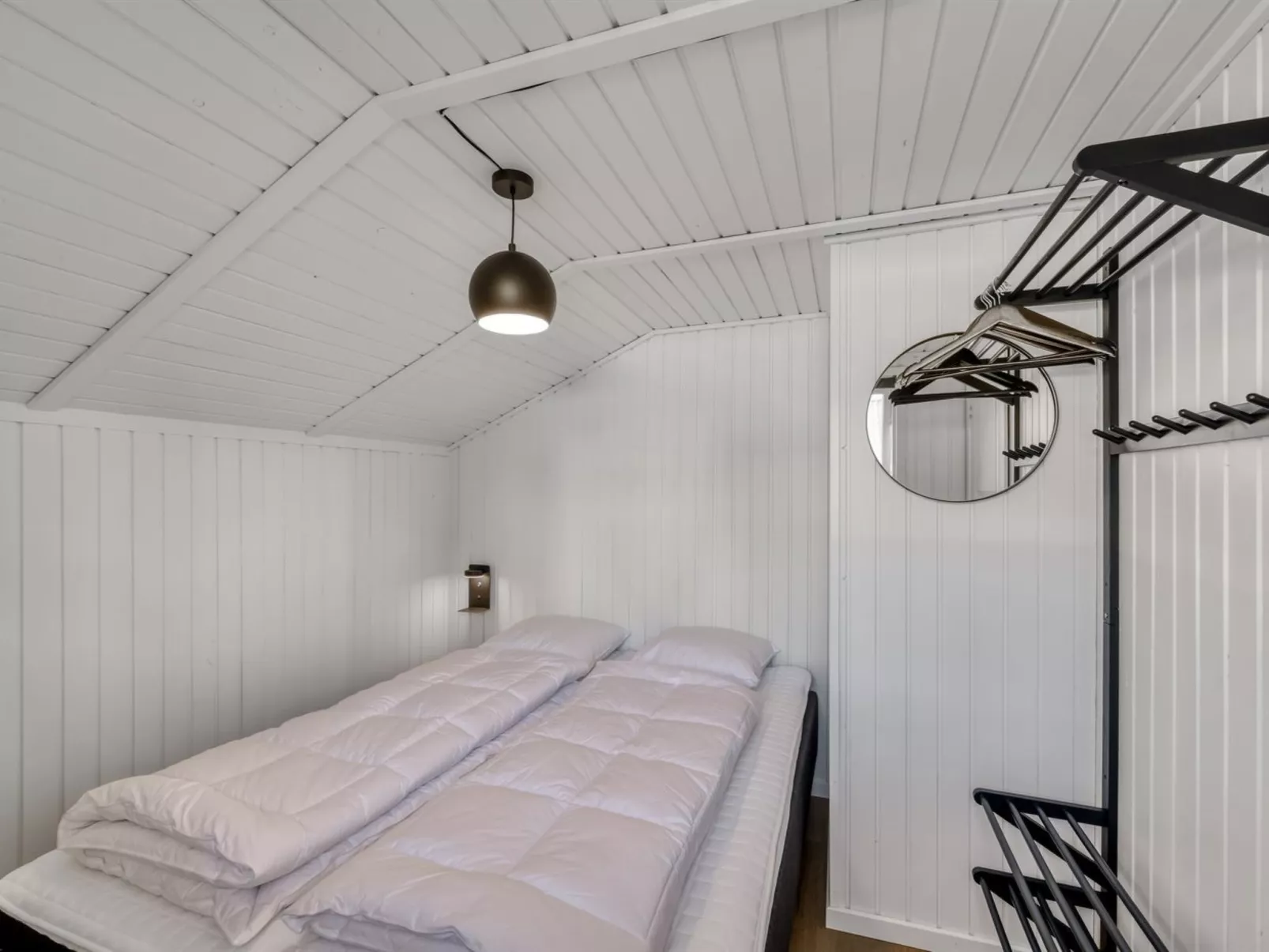 "Thamina" - 200m to the fjord-Binnen