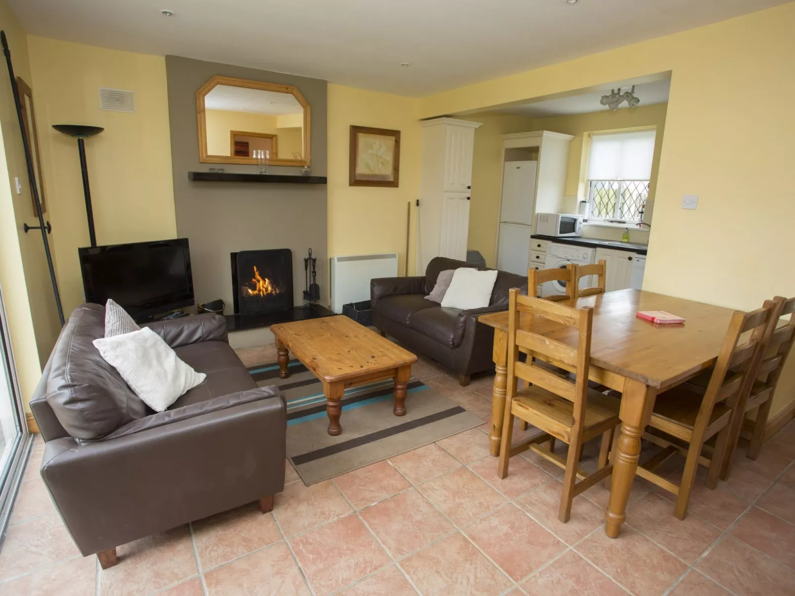 Willow Grove HC No. 3-Binnen