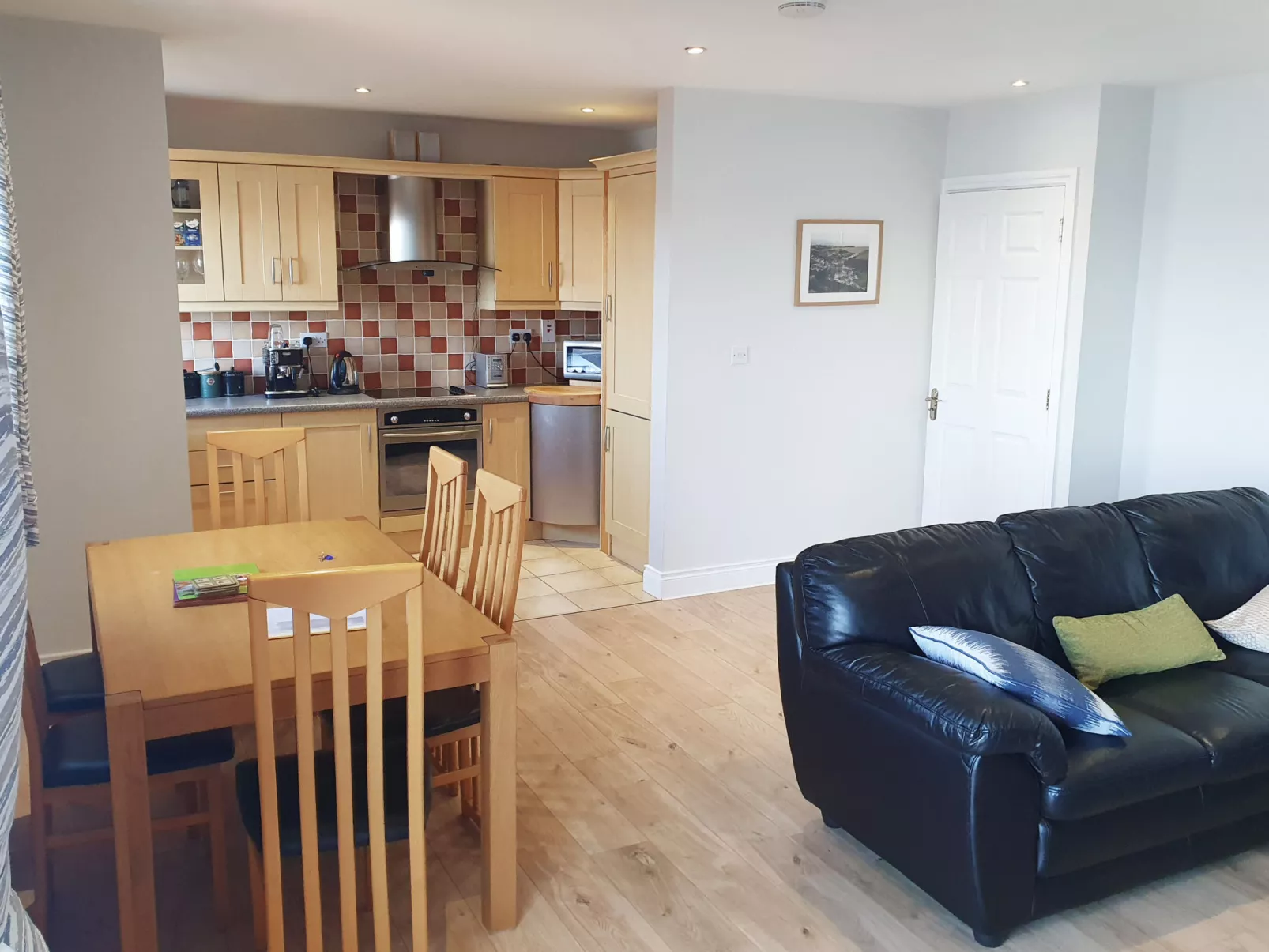 Ballycotton Holiday (TR1+2) Apartment No 6-Binnen