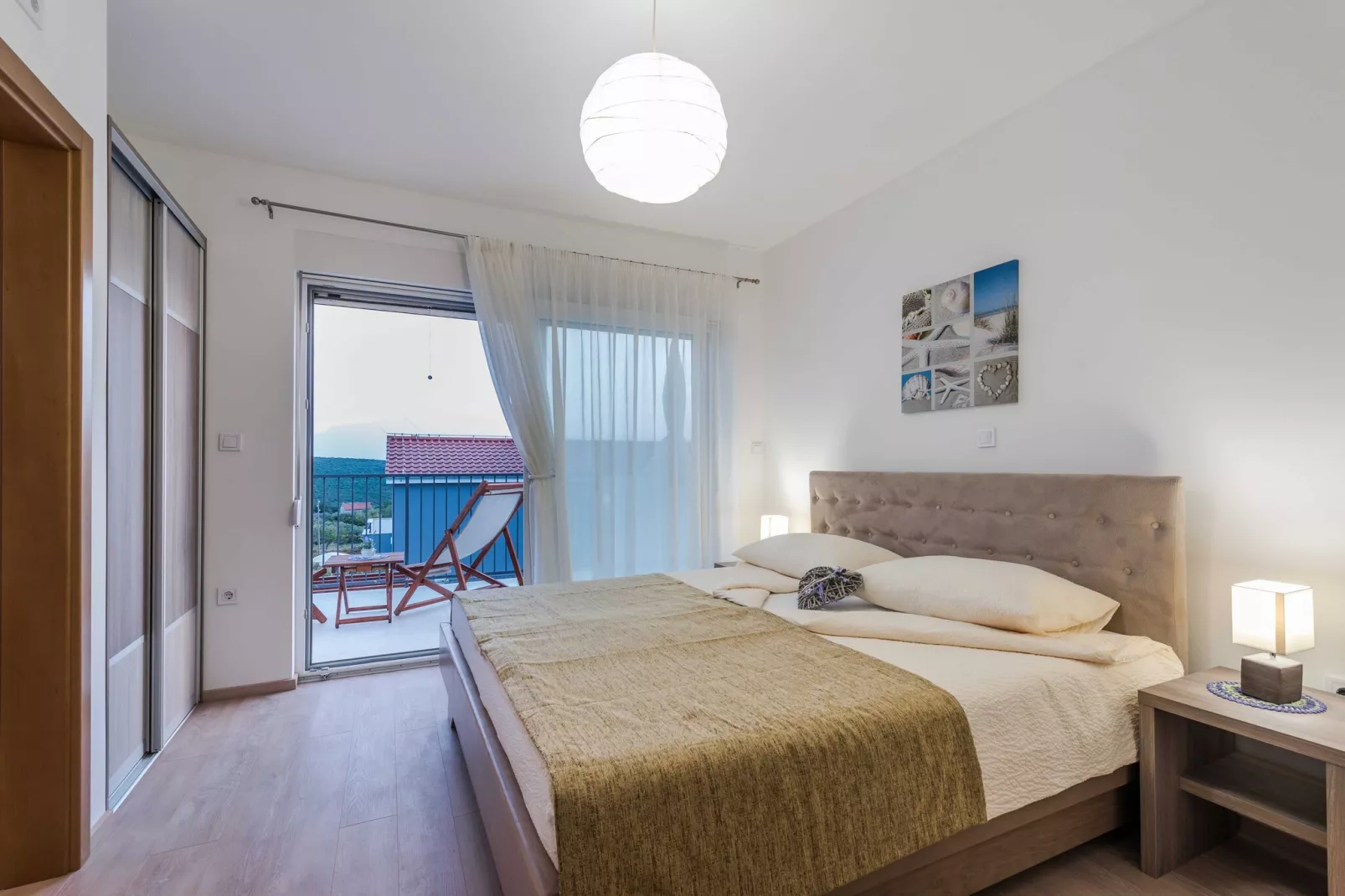 Luxury Escape with Swimming Pool & Modern Design - Deluxe Four Bedroom Villa with Sea View and Private Pool (Villa 5)-Slaapkamer