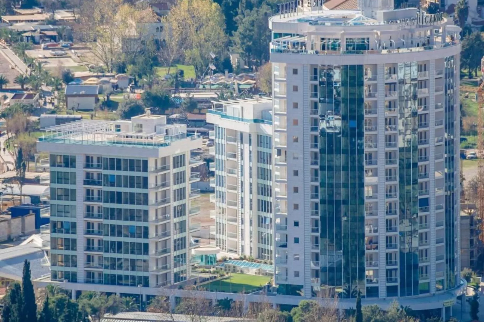 Exclusive Budva Stay Steps From the Beach - One Bedroom Apartment with Balcony-Buitenlucht