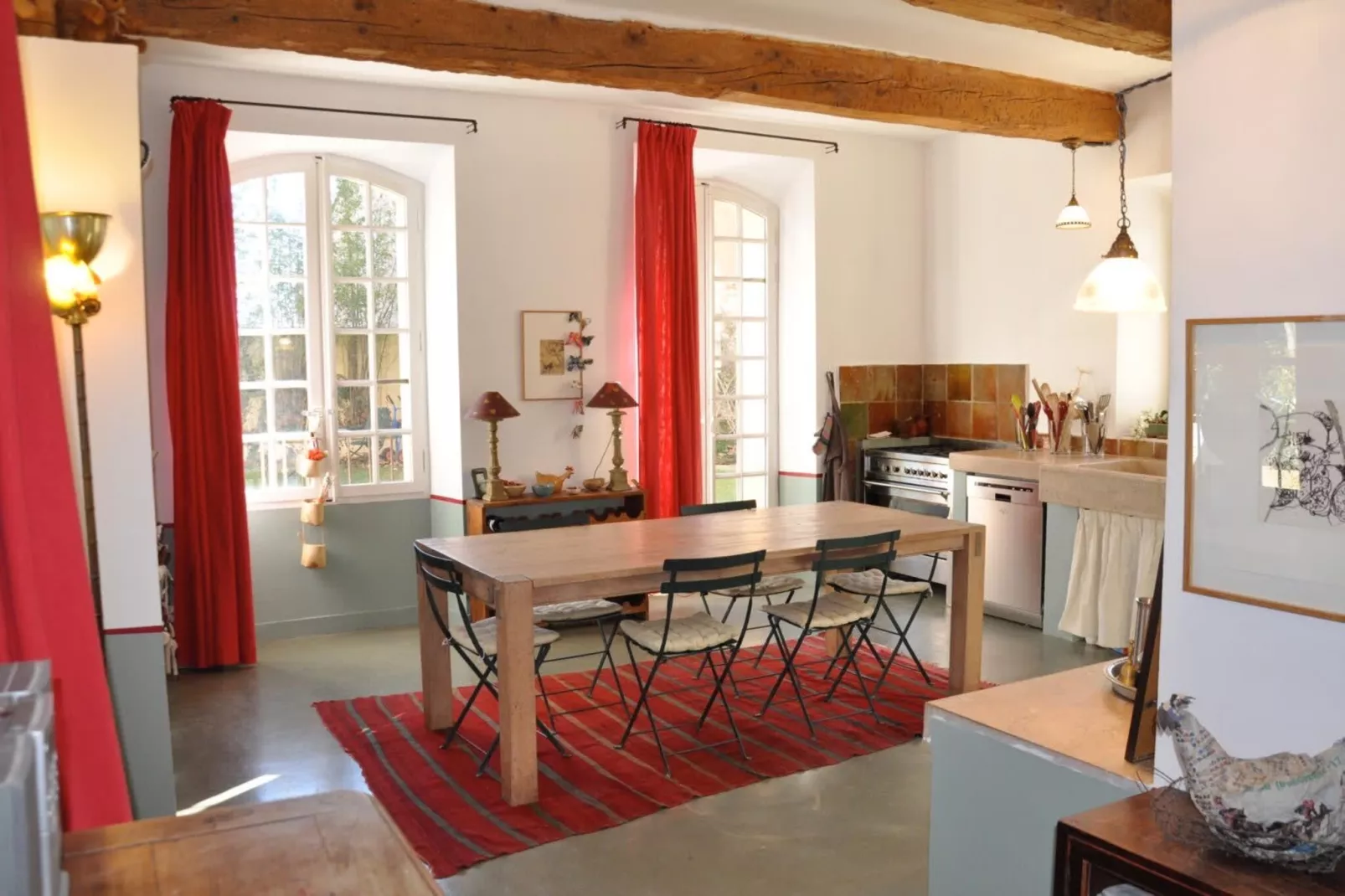 Mas de Corinne-Eetkamer
