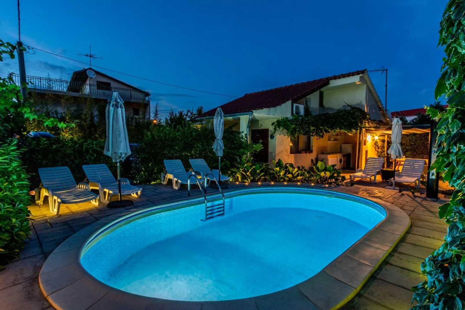 Two-Bedroom Holiday Home With Pool-Zwembad