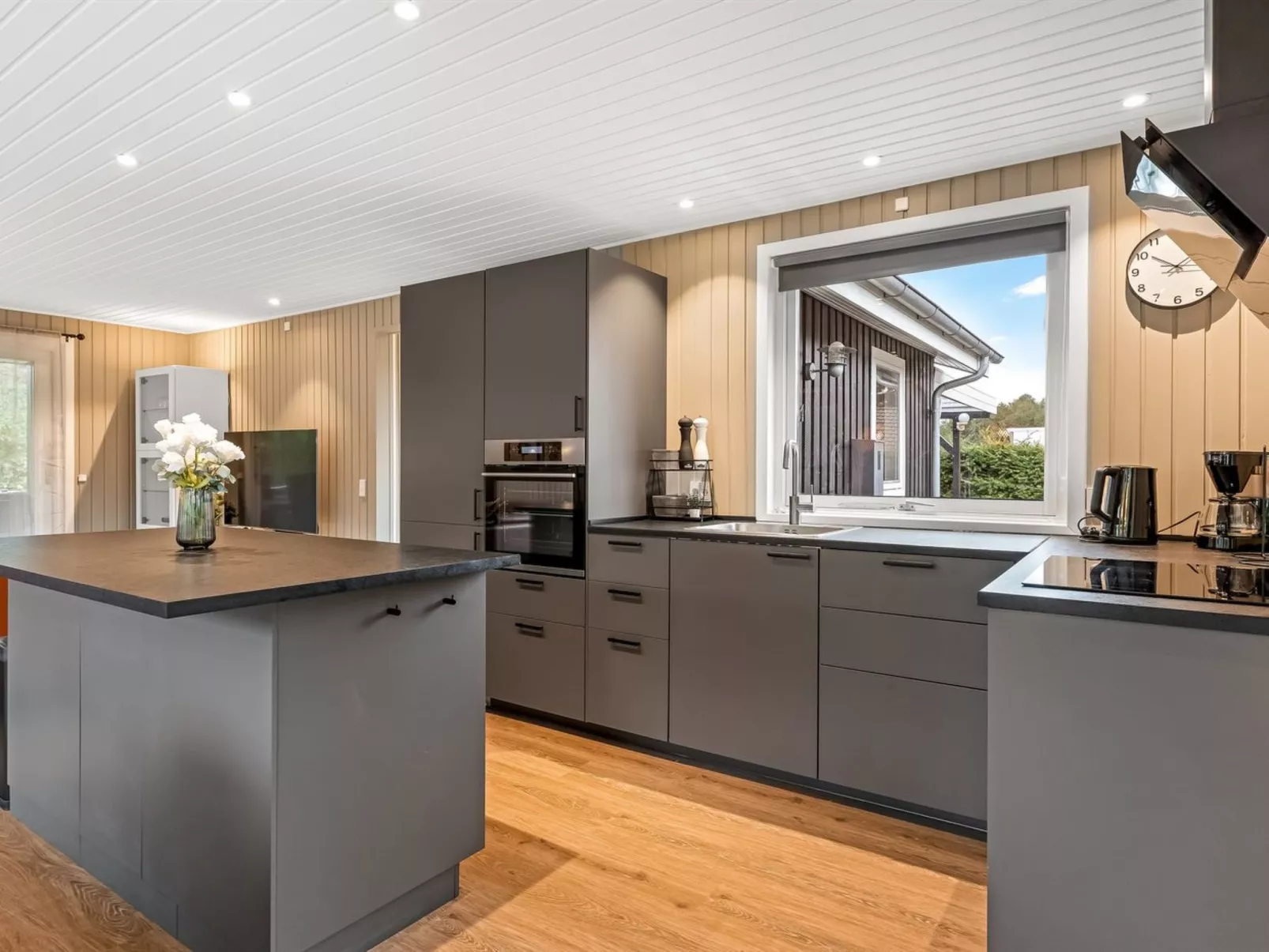 "Lymke" - 450m from the sea-Binnen