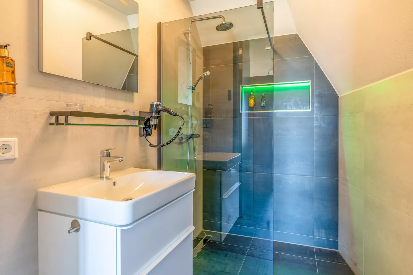 Waalerburght 18-Badkamer