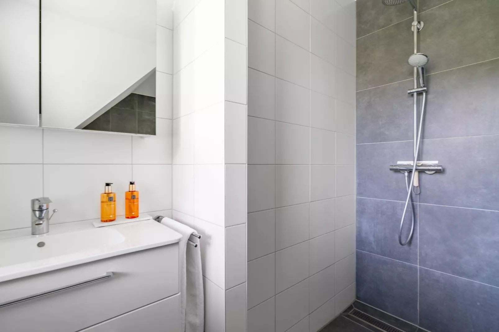 Hoogelandt 106F-Badkamer