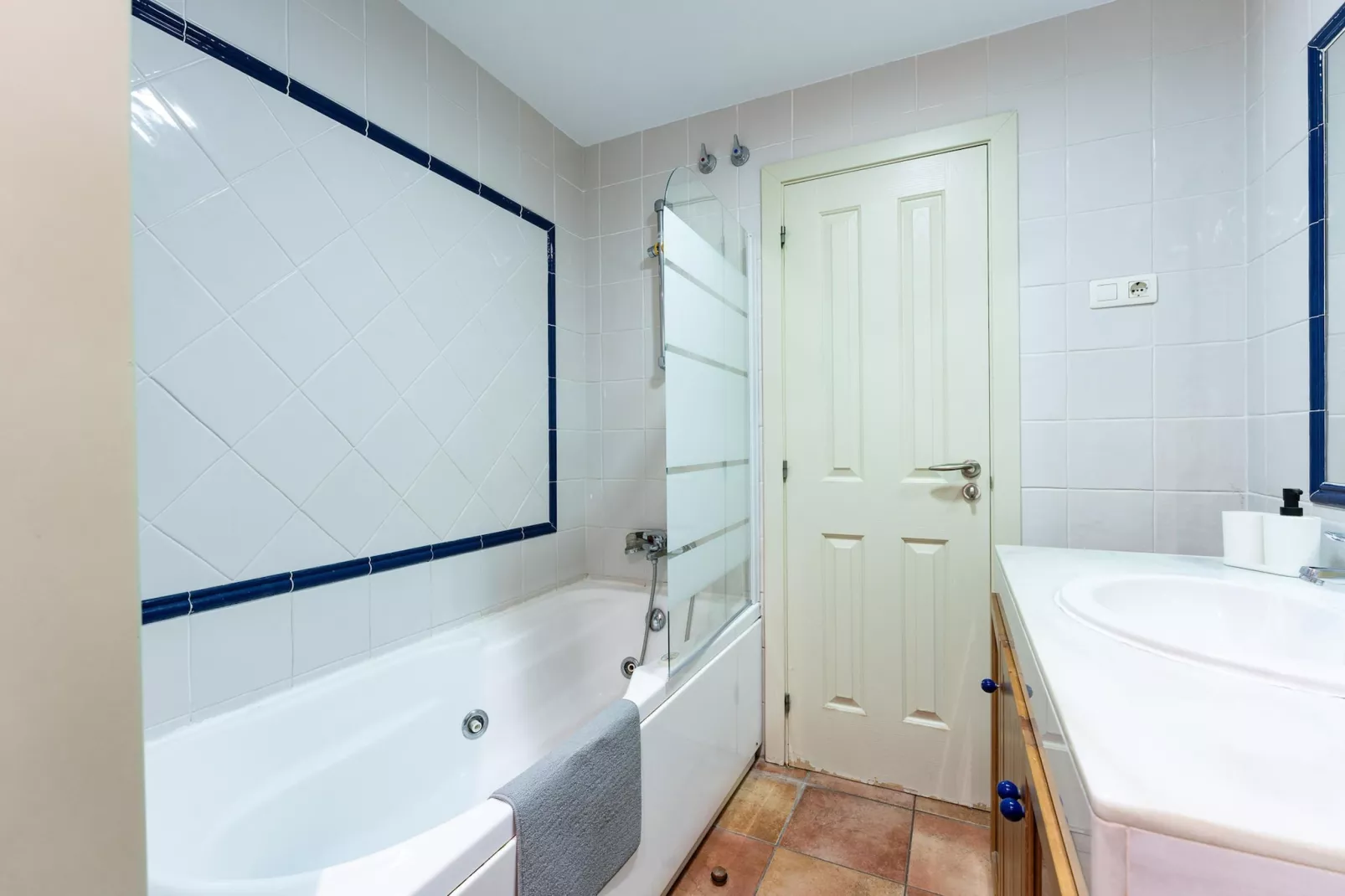 CT 349 - Faro's Stupa Hills - Benalmadena-Badkamer