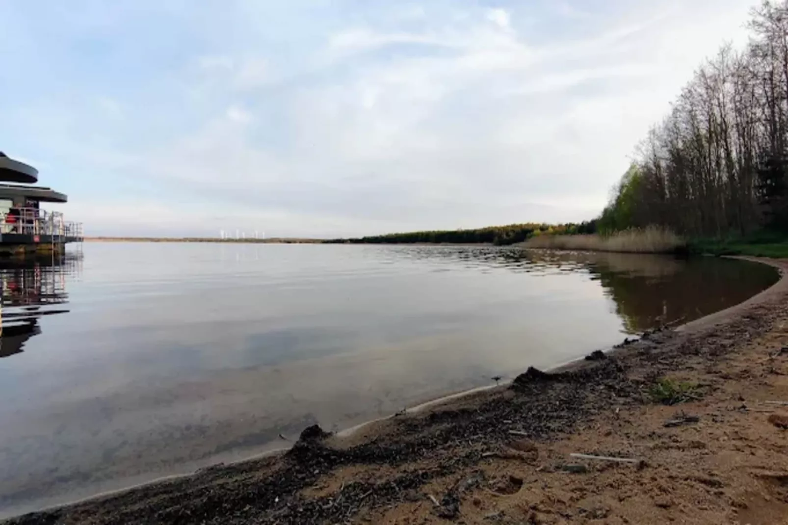 Hausboot am Gräbendorfer See-Gebieden zomer 1km
