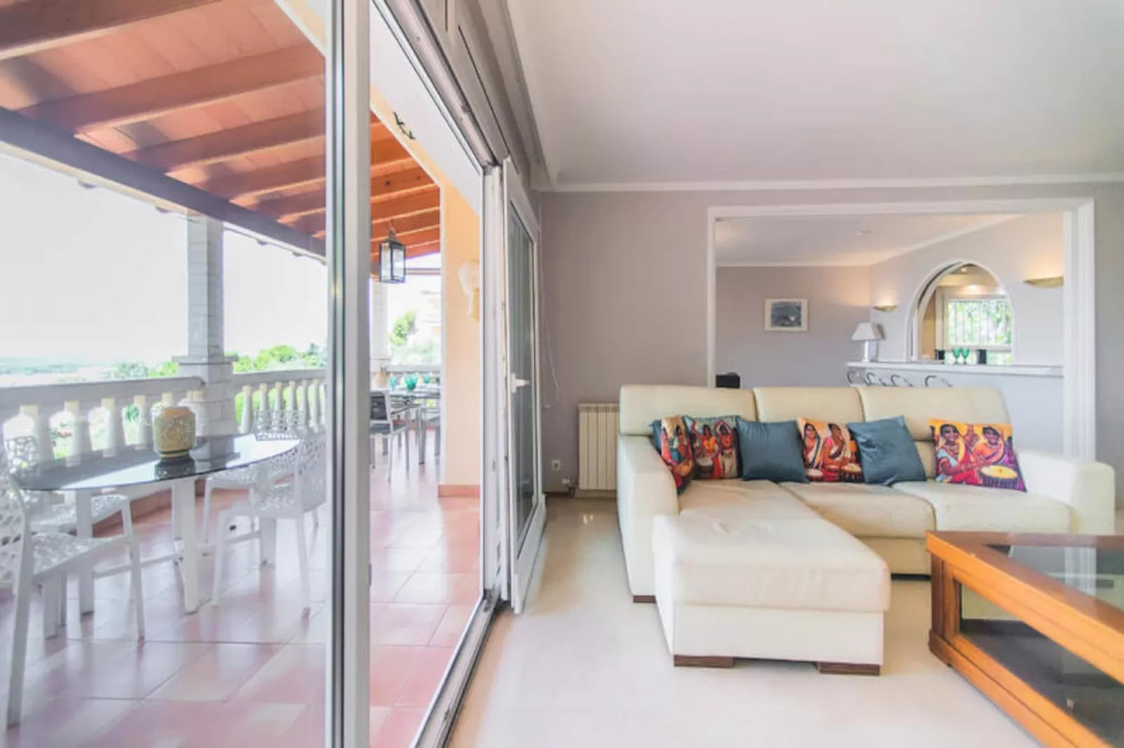 Maison à Roses-Niet-getagd