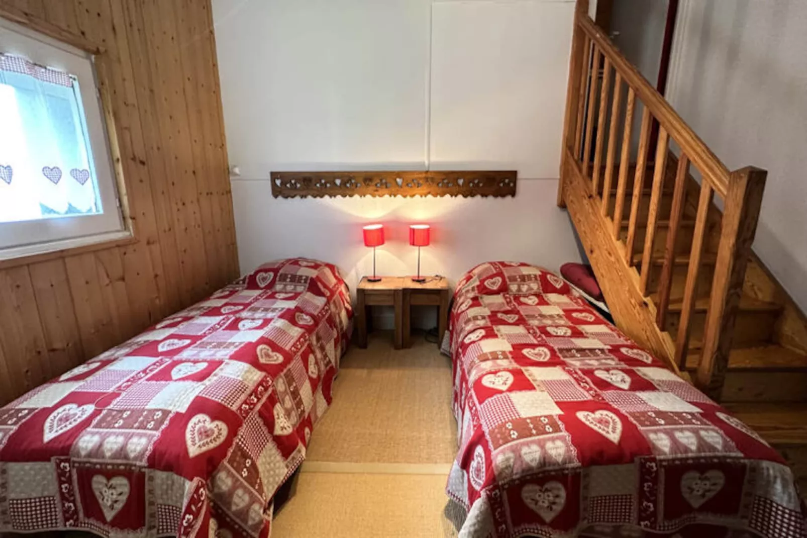 Appartements à Saint Jacques Des Blats-Niet-getagd