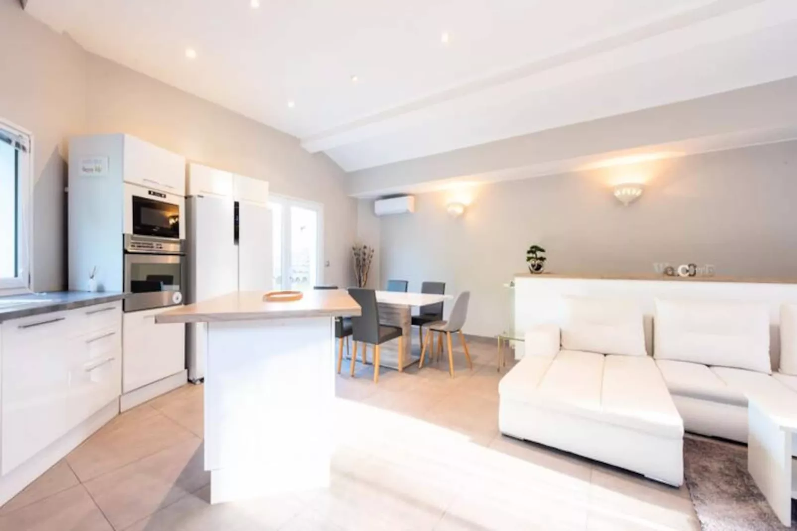 Résidence Villa 330m2, 6 Chambres, Piscine Chauff&eacute;e Jacuzzi-Niet-getagd