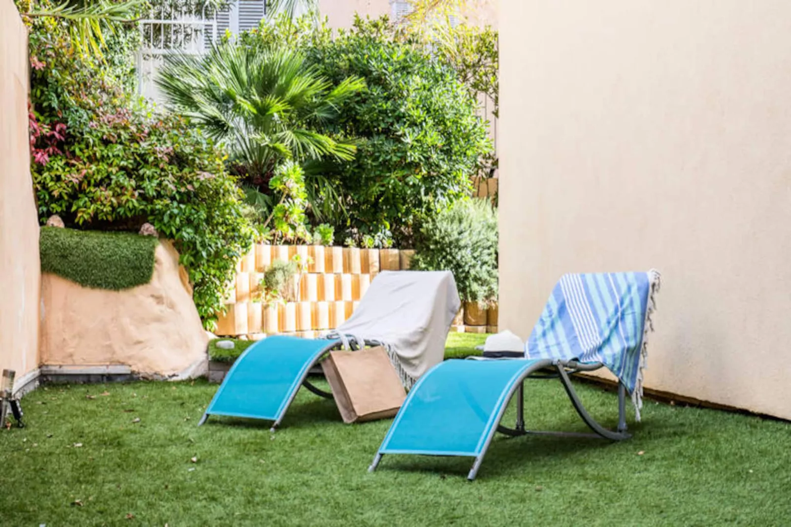 Résidence Rez-de-jardin Palm Beach, Piscine, Plages à Pied-Niet-getagd