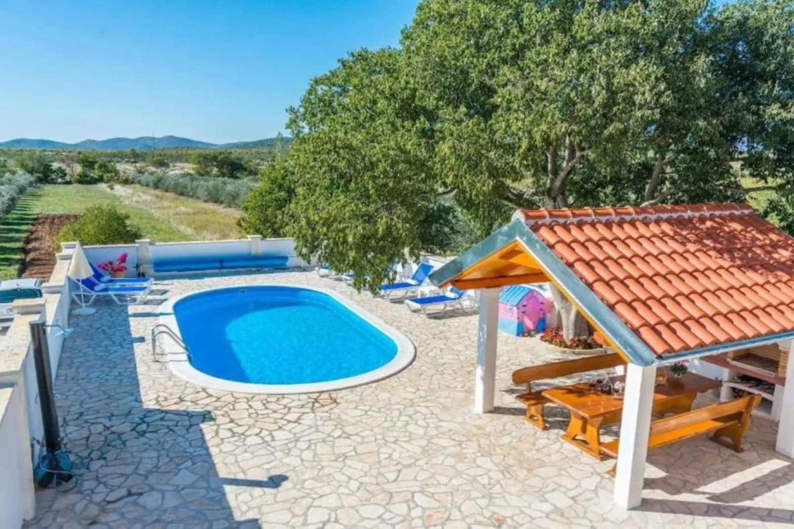 The Grandfather Villa – Heated Pool Retreat-Zwembad