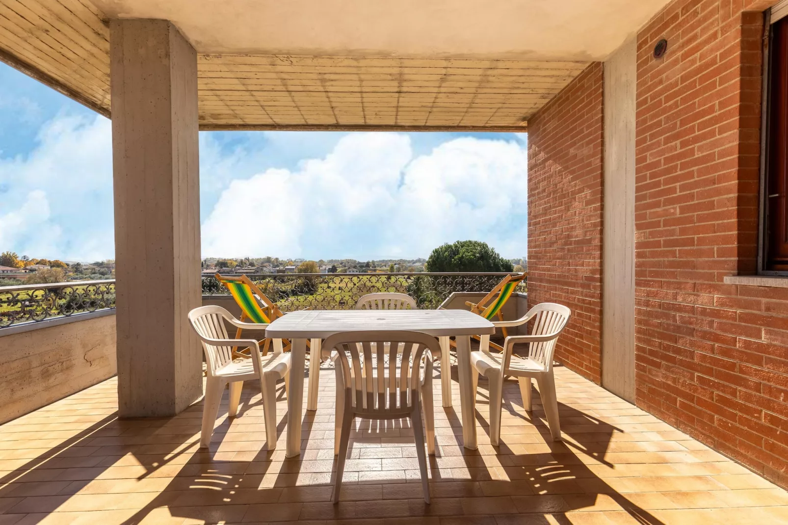 Casa Tommaso - trilo 1 P - 6 pax-Terrasbalkon