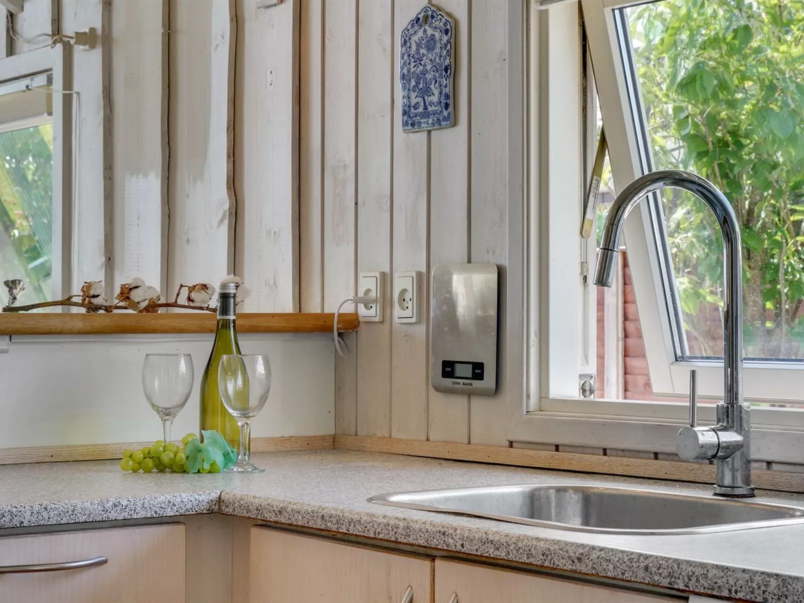 "Kaike" - 100m from the sea-Binnen