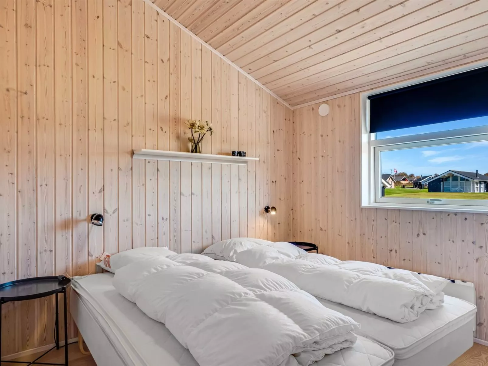 "Ginia" - 150m to the fjord-Binnen