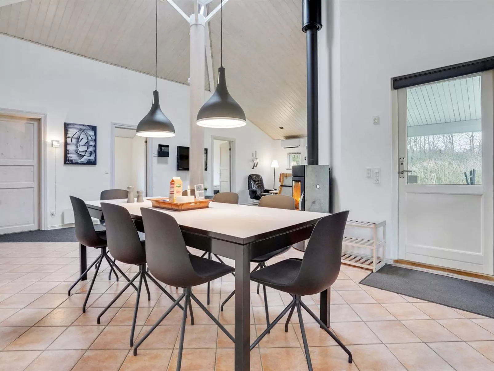 "Anica" - 29km from the sea-Binnen