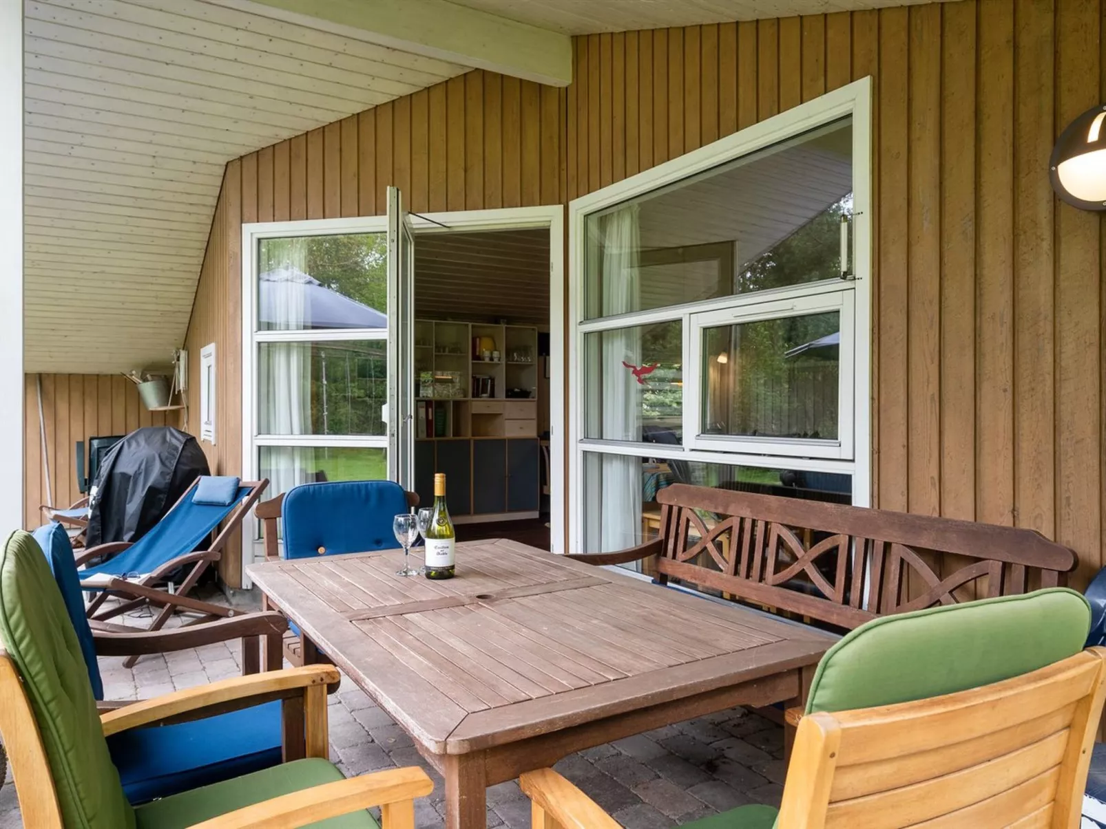 "Loreia" - 200m from the sea-Buiten