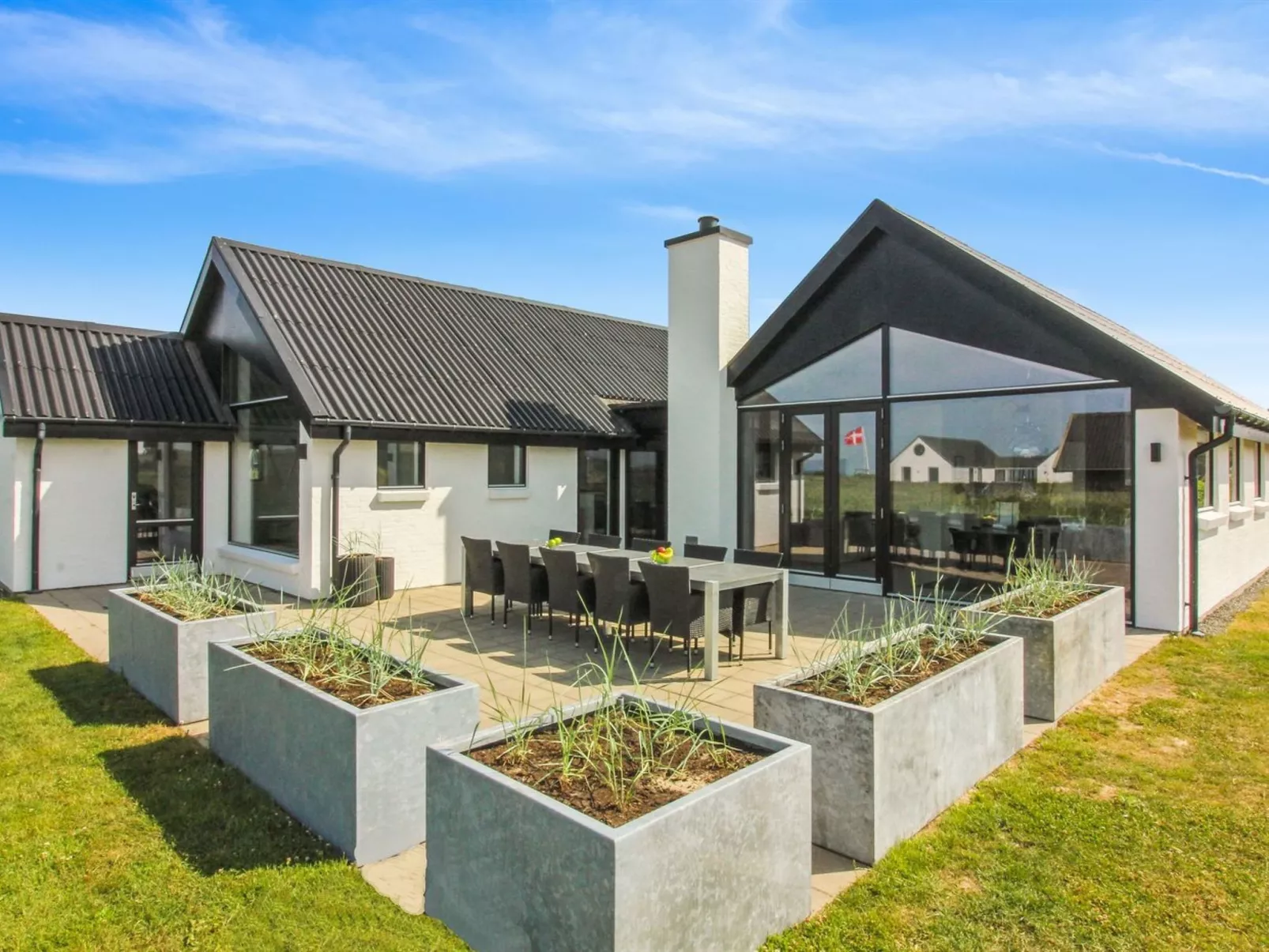 "Volfgang" - 250m from the sea-Buiten