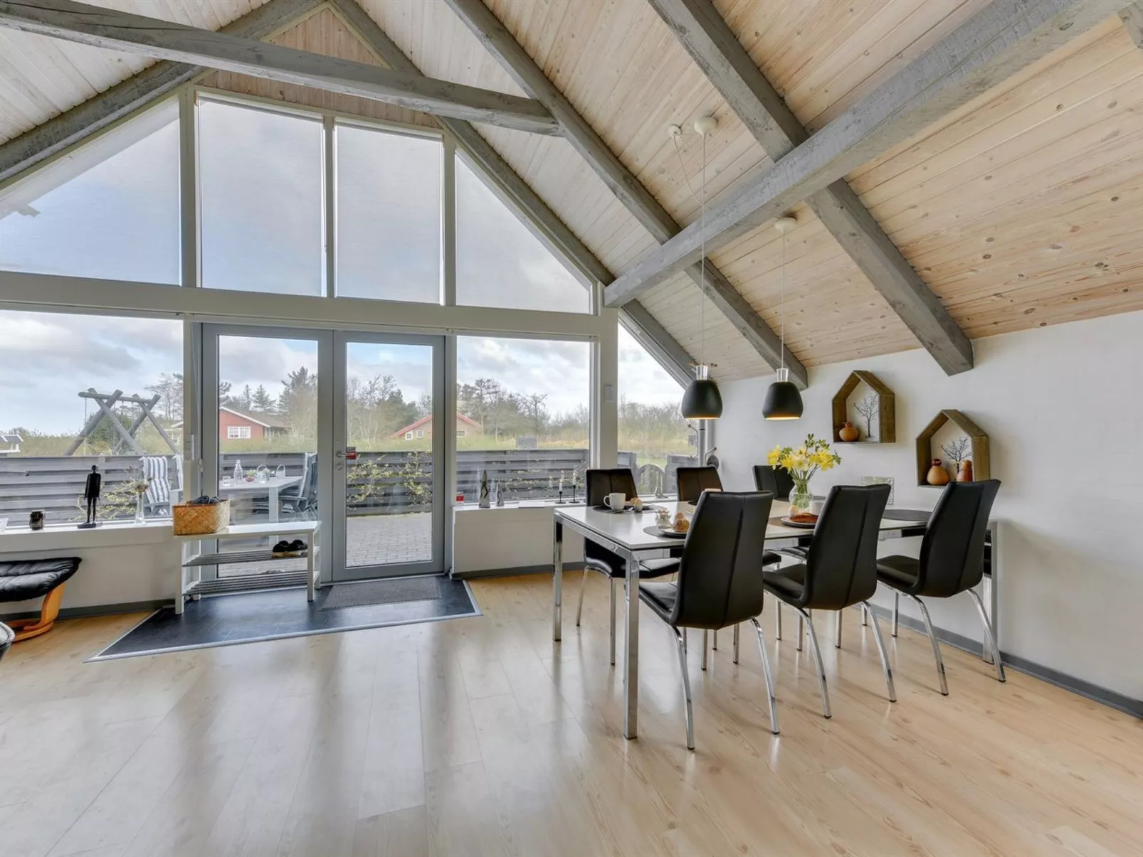 "Gizella" - 850m to the fjord-Binnen