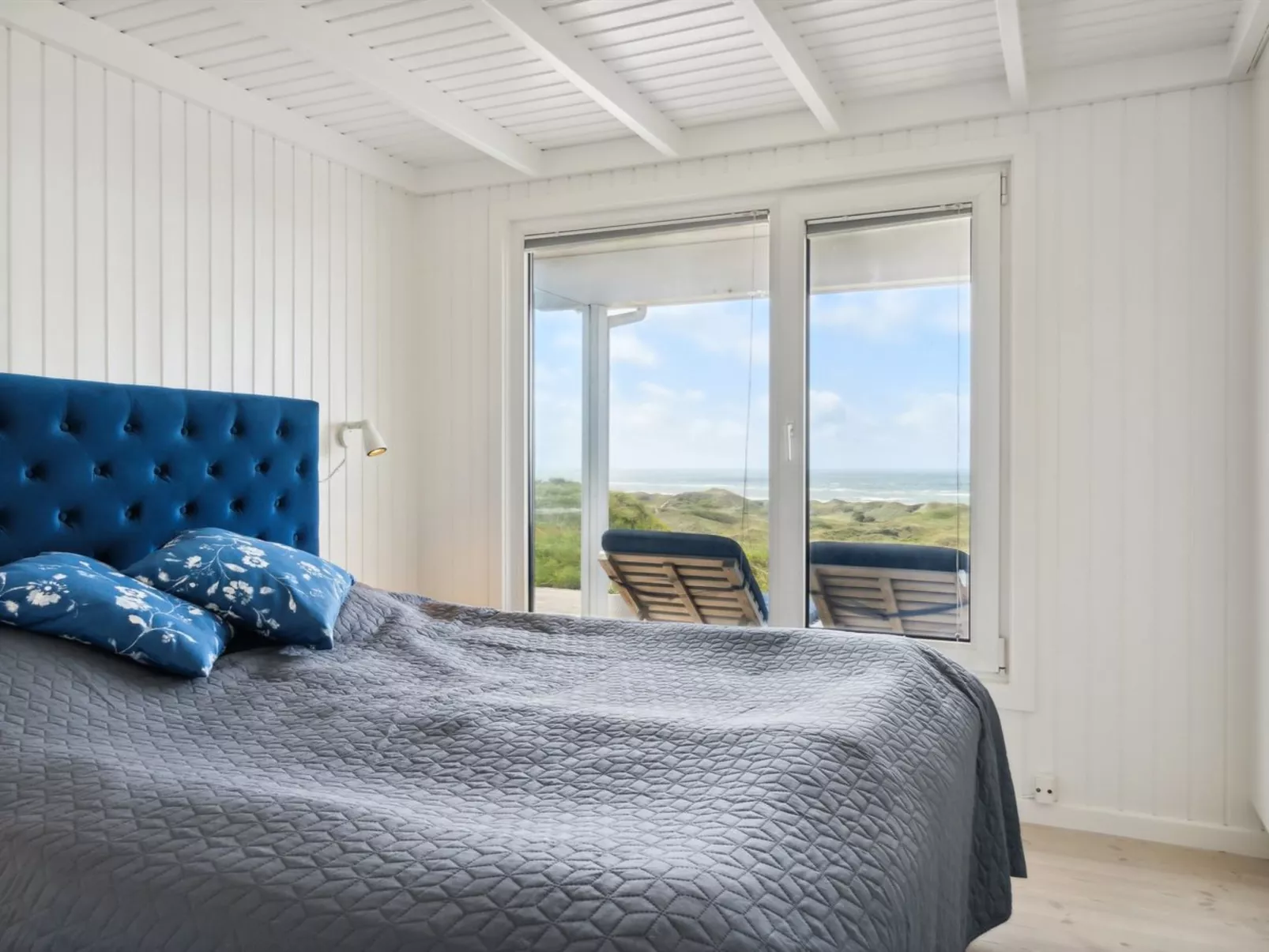 "Alyssa" - 300m from the sea-Binnen